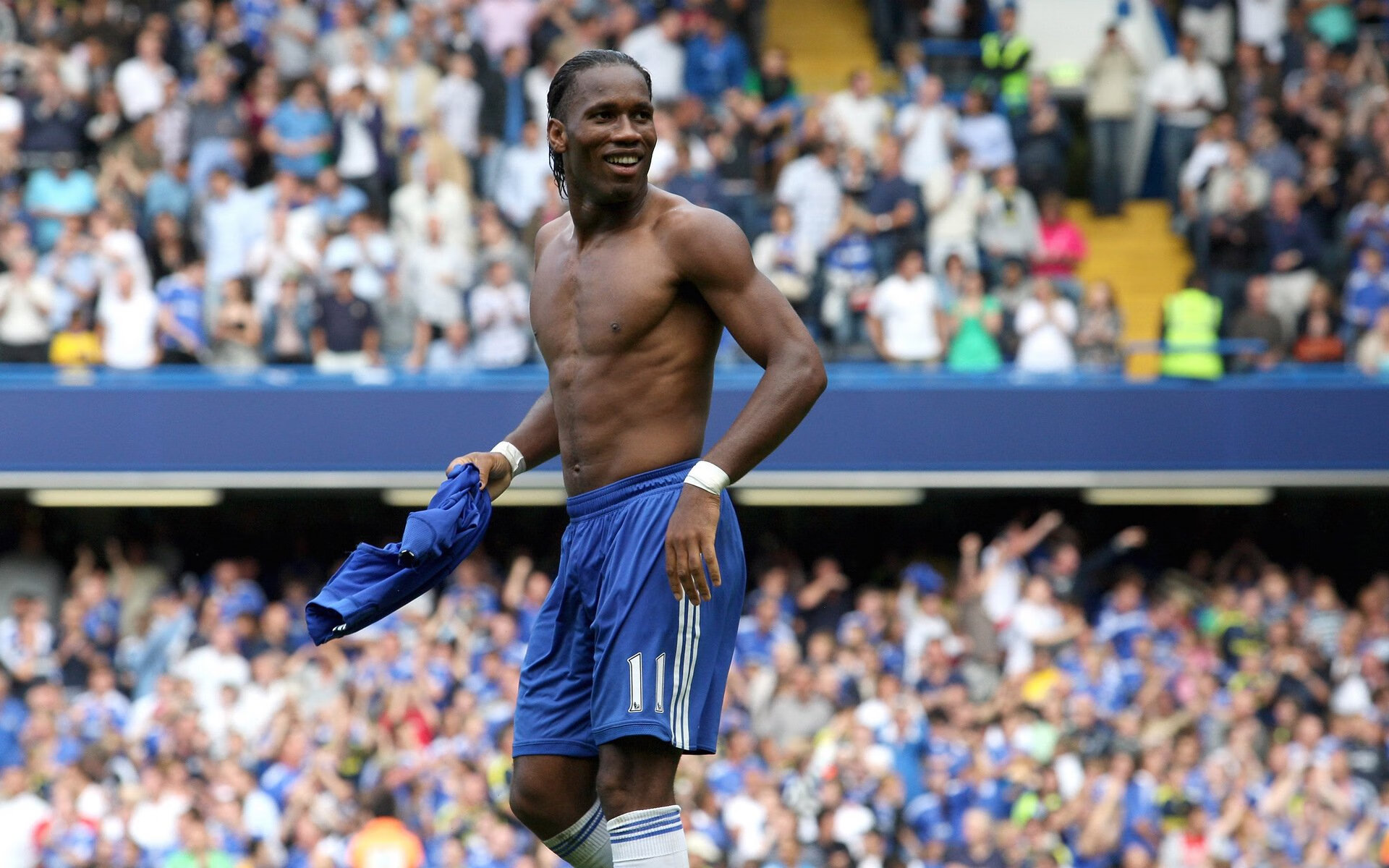 新生代球迷成长为主力观众改变内容生态,新生代足球解说