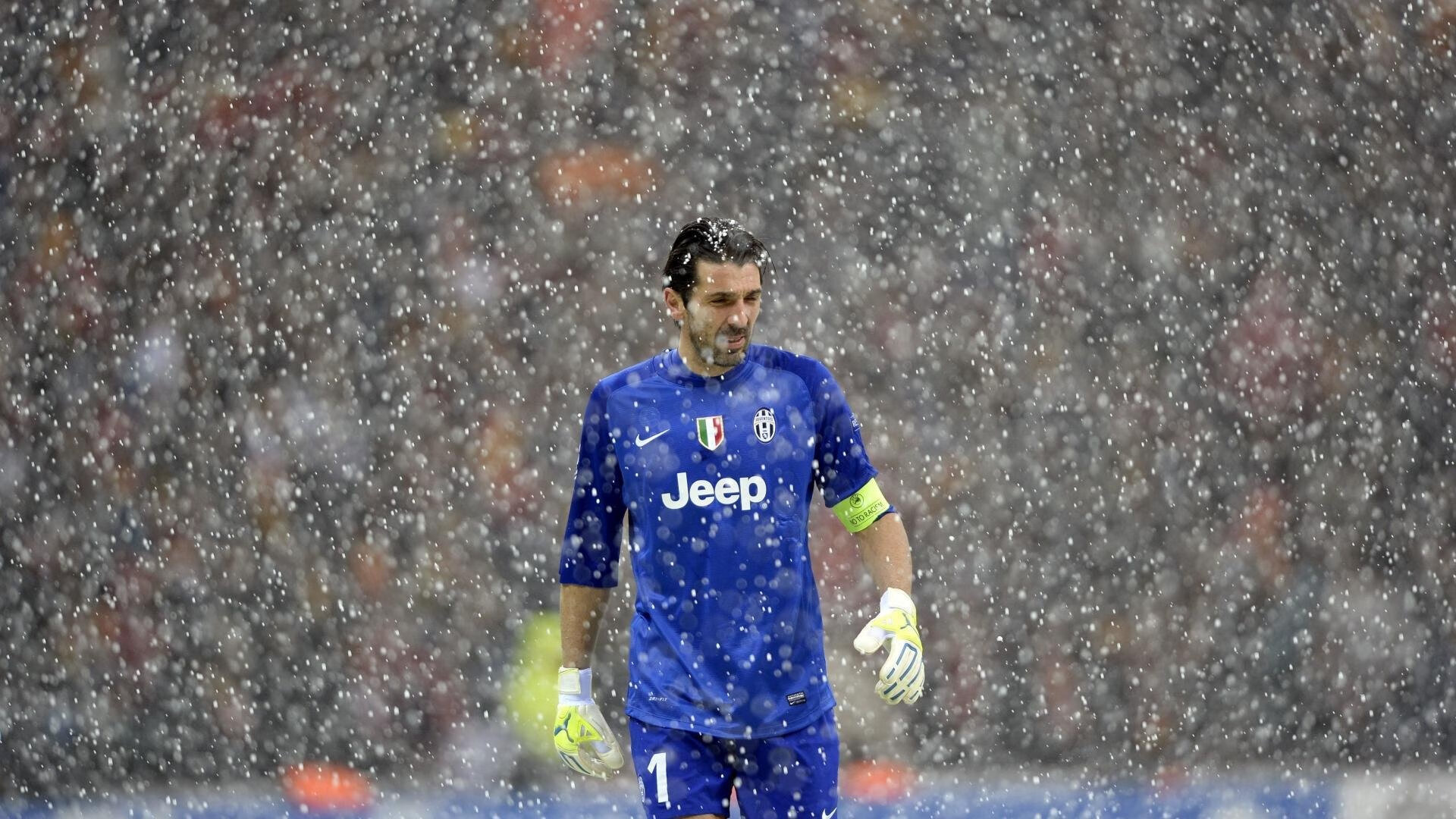 MK体育互动-法国队稳步晋级混合接力决赛，法国队重赛